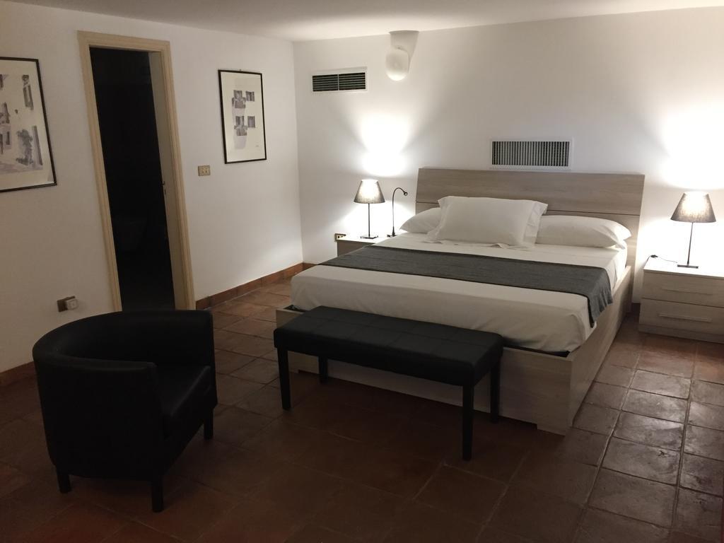 Le Due Pigne (Adults Only) Vila Taranto Exterior foto