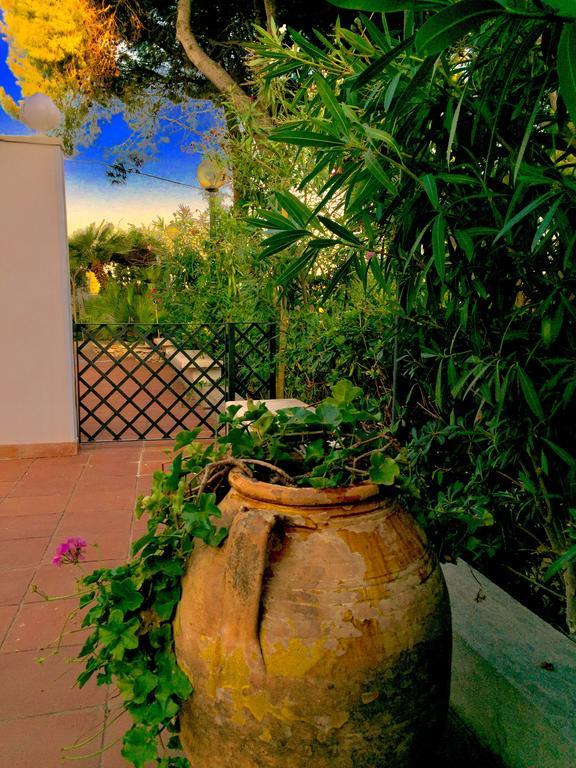 Le Due Pigne (Adults Only) Vila Taranto Exterior foto