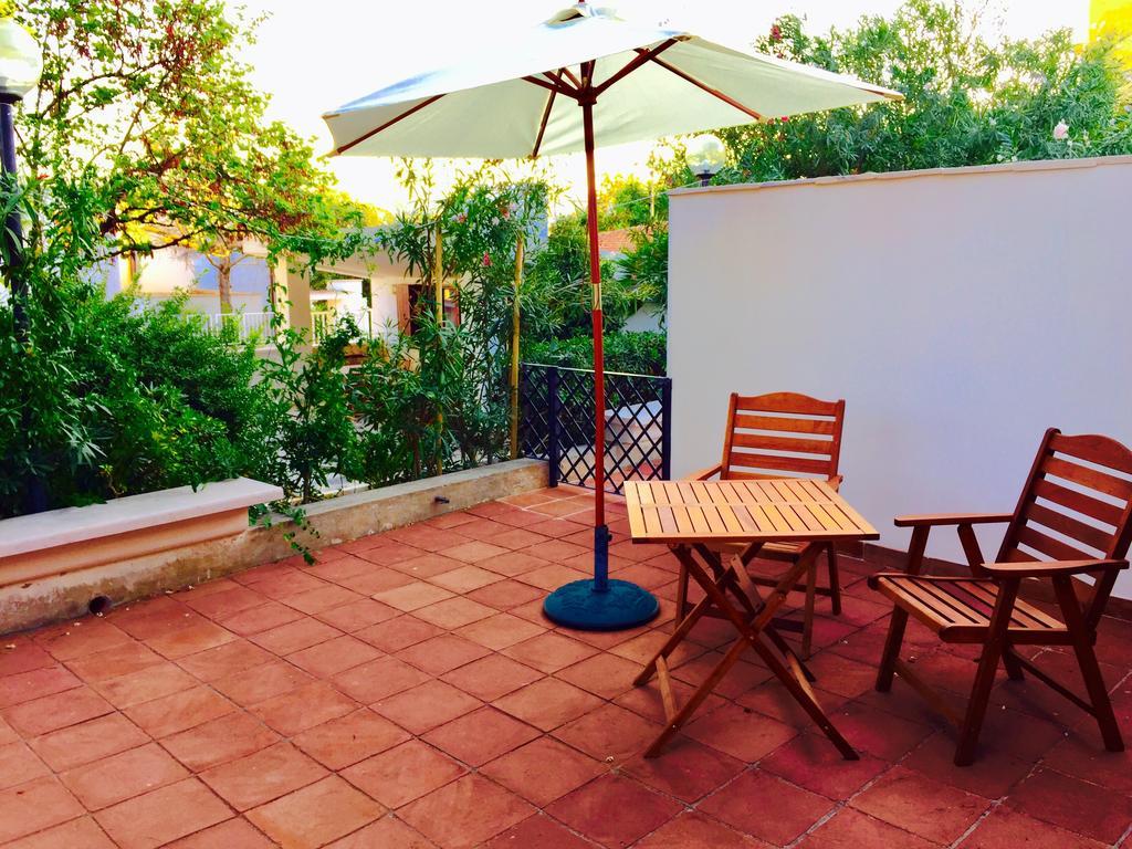 Le Due Pigne (Adults Only) Vila Taranto Exterior foto