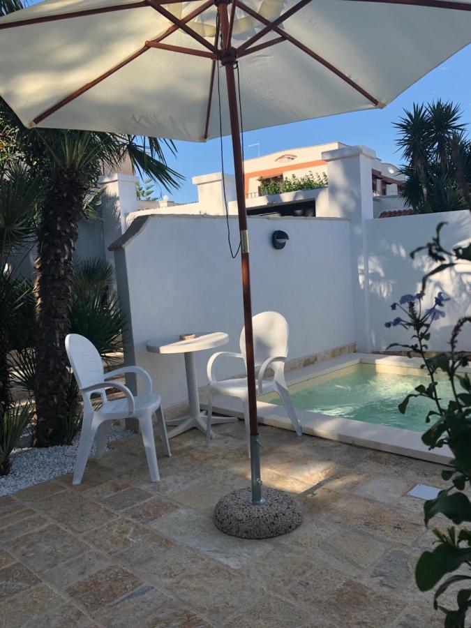 Le Due Pigne (Adults Only) Vila Taranto Exterior foto